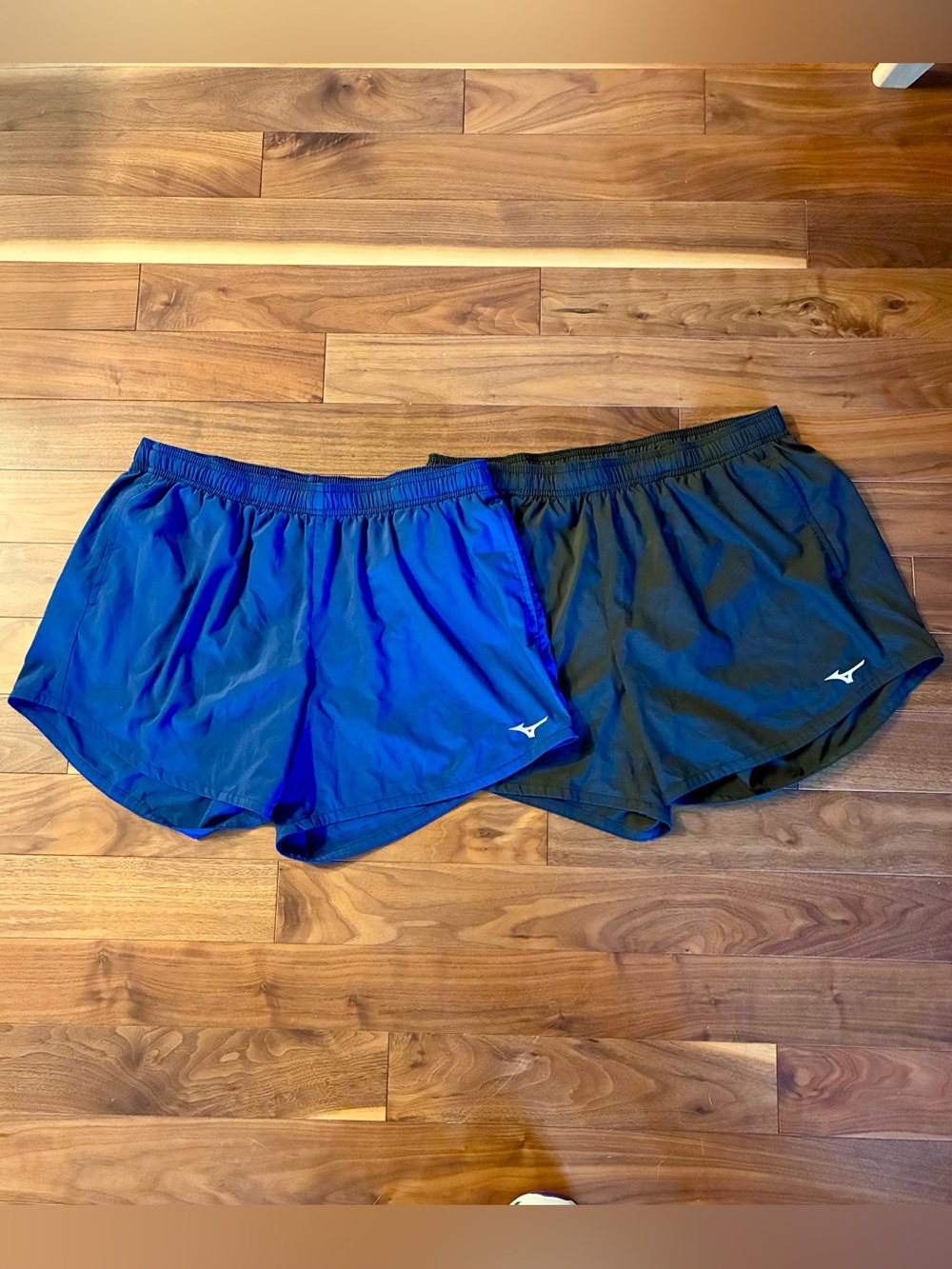 NEW Lot Mizuno bundle of 2 running gym shorts tempo built in liner lightweight L